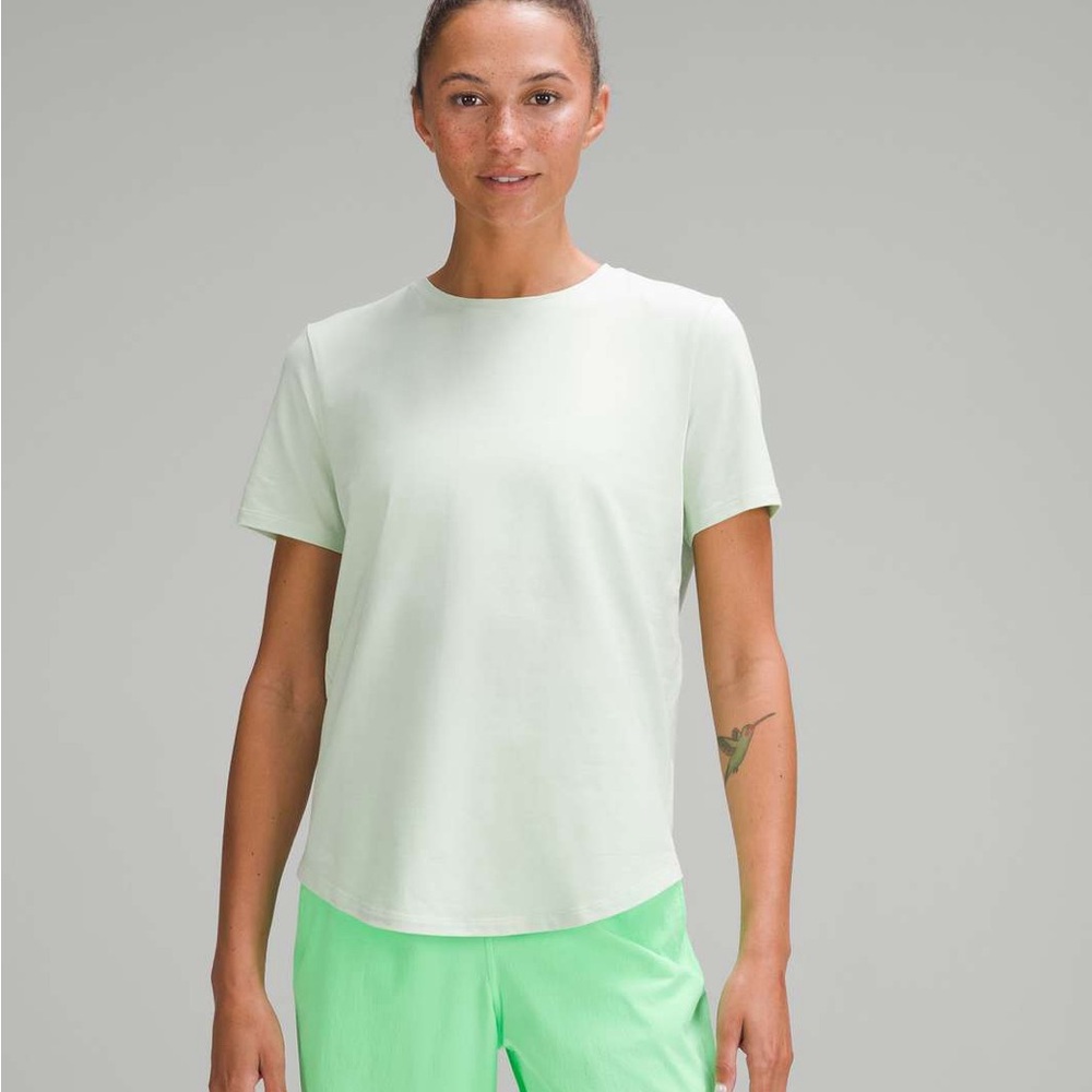 NWT - Lululemon Love V-Neck Kholrabi Green